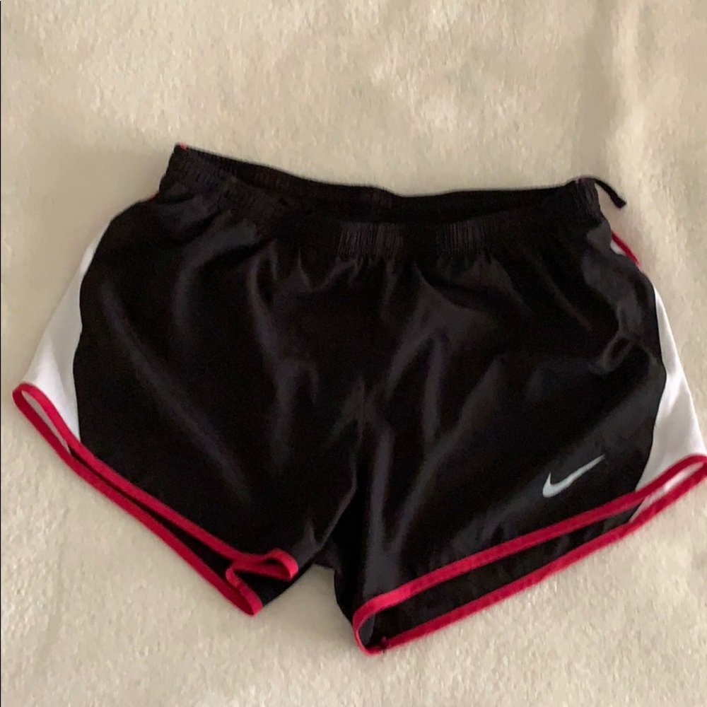 GUC Nike Medium black running shorts